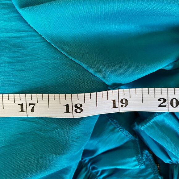 Marie Antoinette Rococo 18th Century French Court Dress Halloween Costume - Picture 12 of 16